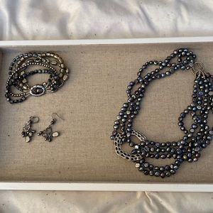 Three piece jewelry set